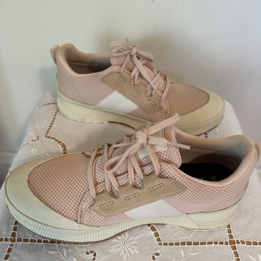 SOREL Waterproof Sneakers - New